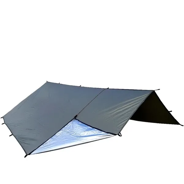 Beschichtetes Thermo Tarp aufgebaut