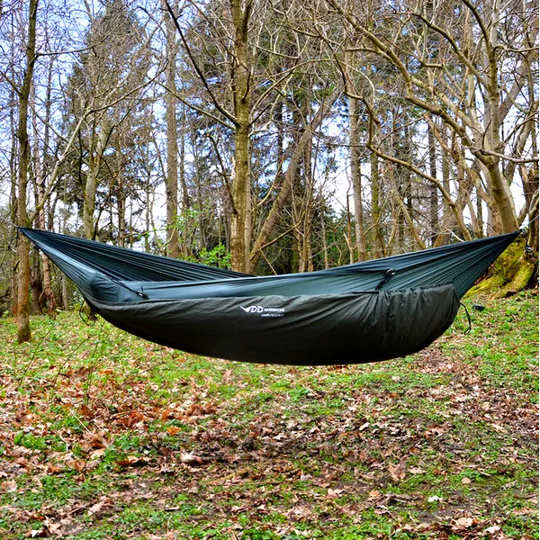 Underquilt w&auml;rmt von unten die H&auml;ngematte